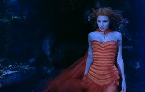 Stage costumes in Bram Stoker's Dracula movie