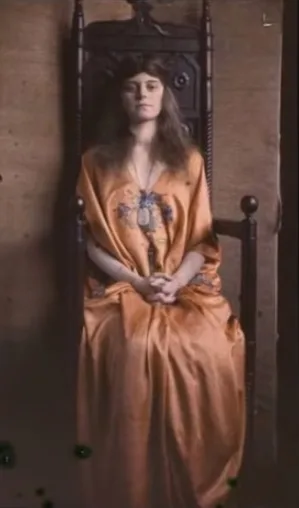 Stage costumes in Bram Stoker's Dracula movie
