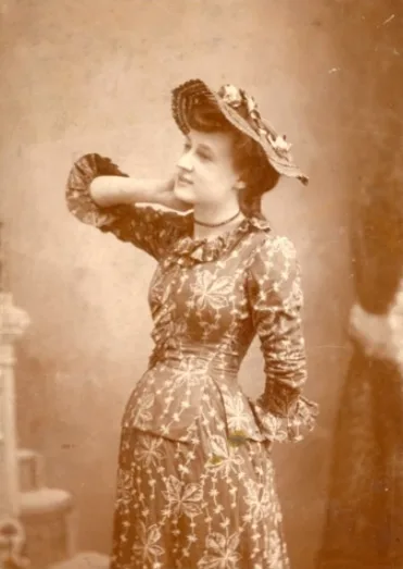Vintage photos of Edwardian-era women in period-accurate clothing