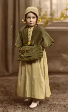 Colorized photos of adorable Edwardian-era girls
