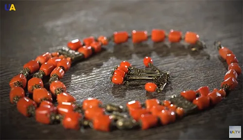 Modern coral necklace and earrings with brass beads and decorations Roksolyana Shymchuk Ethno-gallery