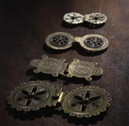 brass clasps of zgarda necklace Kobrynsky National Museum of Folk Art