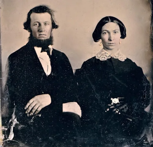 Vintage photos of wealthy Victorian couples in authentic clothing and jewelry