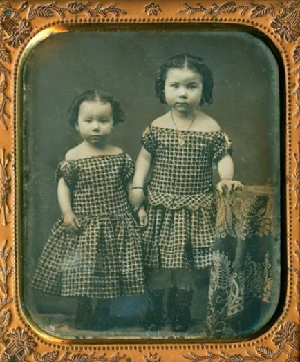 Old photos of children from the mid-19th century