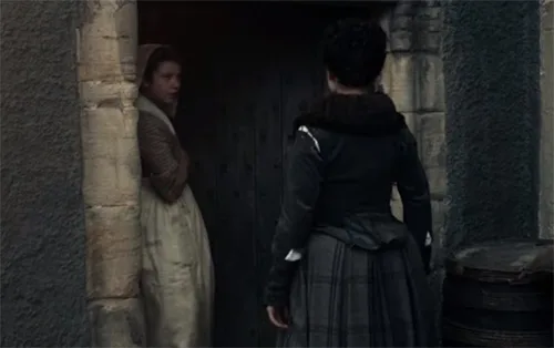 Stage costumes of Outlander series. Scottish 18th-century clothing of Claire Fraser