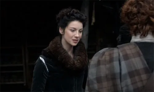 Stage costumes of Outlander series. Scottish 18th-century clothing of Claire Fraser