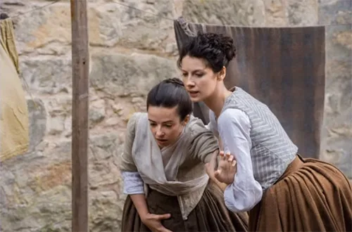 Stage costumes of Claire Fraser in Outlander series