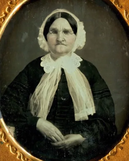 Old photos of adorable European elderly women born in 1700s