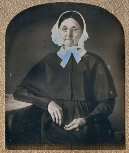 Old photos of adorable European elderly women born in 1700s