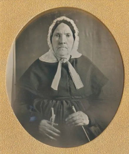 Old photos of adorable European elderly women born in 1700s