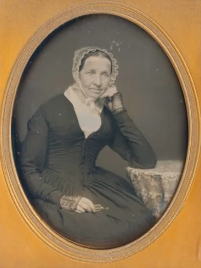 Old photos of adorable European elderly women born in 1700s