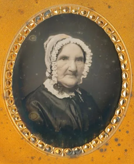 Old photos of adorable European elderly women born in 1700s