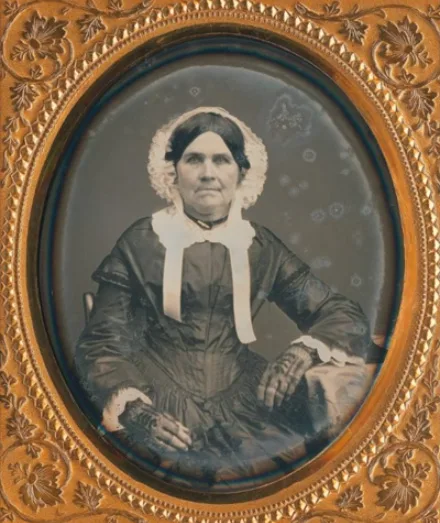 Old photos of adorable European elderly women born in 1700s