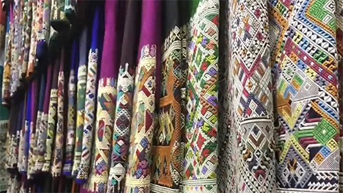 Traditional skirt in Laos called “sinh”. How to distinguish real, handmade sinh from fake one