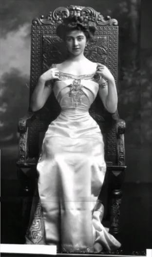 Vintage photos of women from Belle Époque