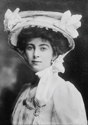 Vintage photos of women from Belle Époque