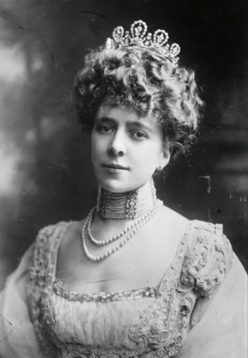 Vintage photos of women from Belle Époque
