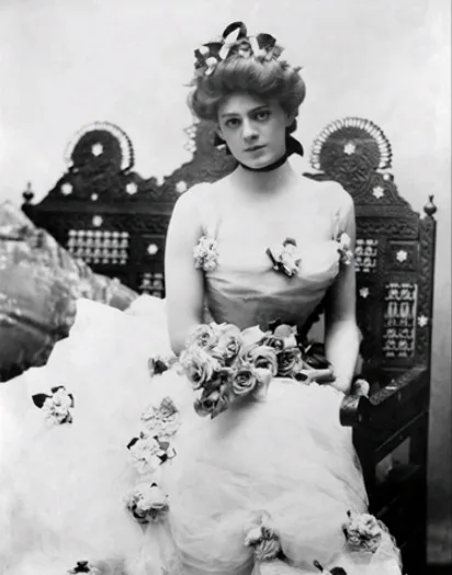 Vintage photos of women from Belle Époque