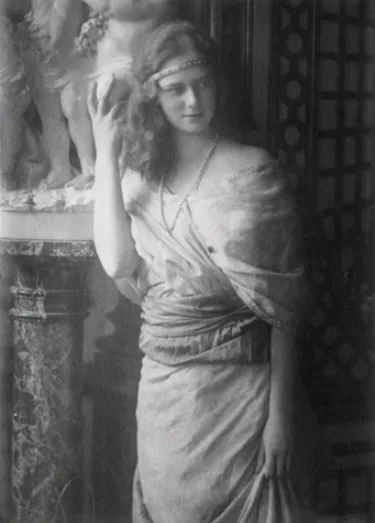 Vintage photos of women from Belle Époque