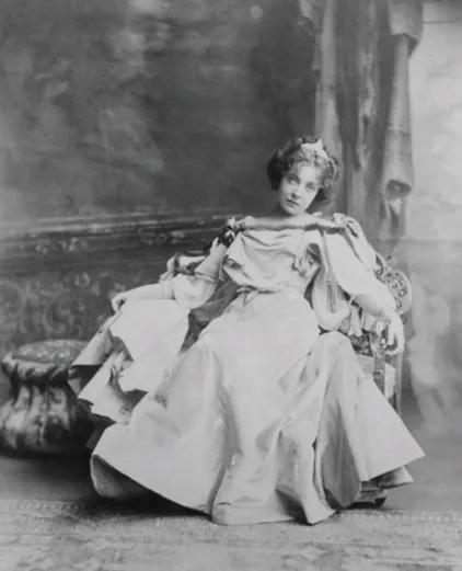 Vintage photos of women from Belle Époque