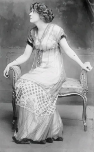 Vintage photos of women from Belle Époque