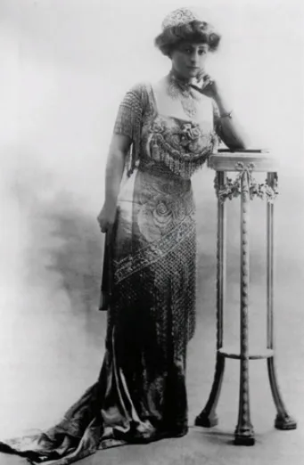 Vintage photos of women from Belle Époque