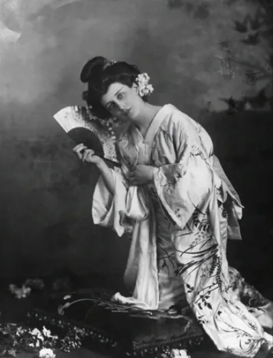 Vintage photos of women from Belle Époque