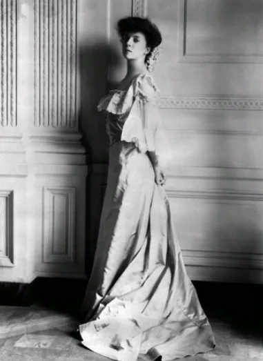 Vintage photos of women from Belle Époque