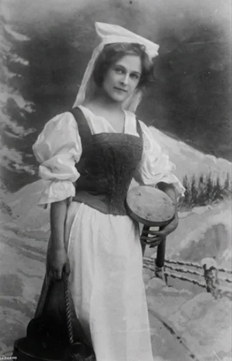 Vintage photos of women from Belle Époque