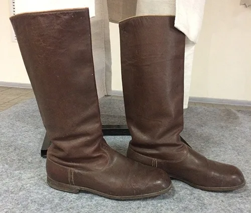Uncovering the hidden museum collection. Various Ukrainian traditional shoes