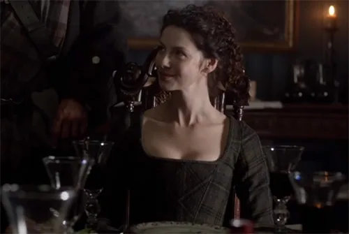 Stage costumes of Outlander series. Scottish 18th-century clothing of Claire Fraser