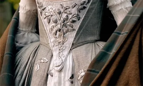 Stage costumes of Outlander series. Scottish 18th-century clothing of Claire Fraser
