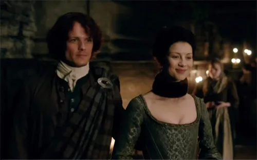 Stage costumes of Outlander series. Scottish 18th-century clothing of Claire Fraser