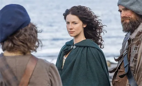 Stage costumes of Outlander series. Scottish 18th-century clothing of Claire Fraser