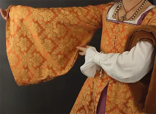 Tudor dress10