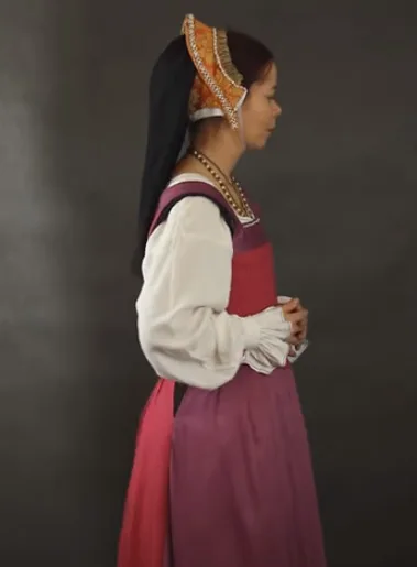 Tudor dress14