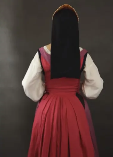 Tudor dress15