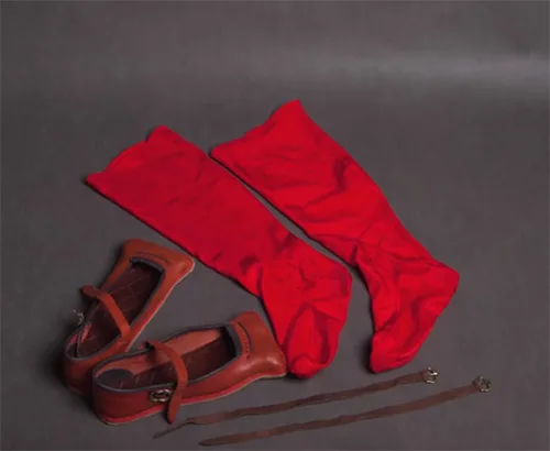Tudor dress23