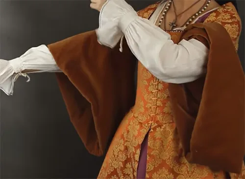 Tudor dress9