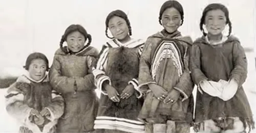 Inuit traditional clothing and folk crafts