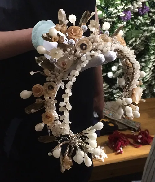 Ukrainian vintage headdresses. Festive and bridal wreaths (photos)