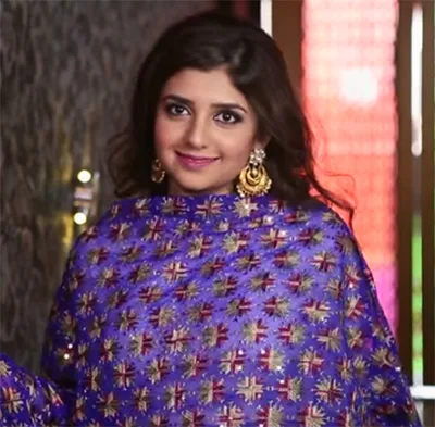 Modern twist for vintage Indian garments. How to re-use sari, dupatta, lehenga, or palazzo