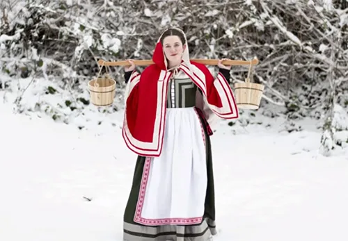 Italian dress17