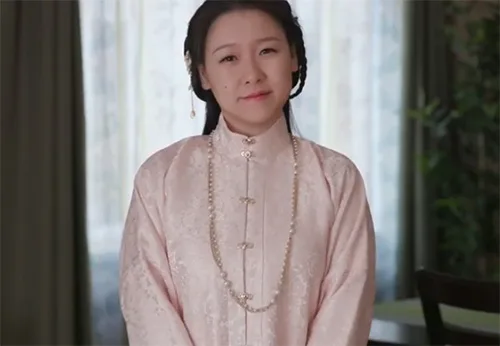 Mandarin collar26