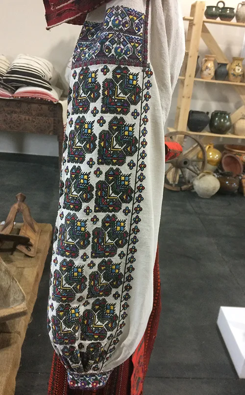 wonderful Ukrainian traditional needlework