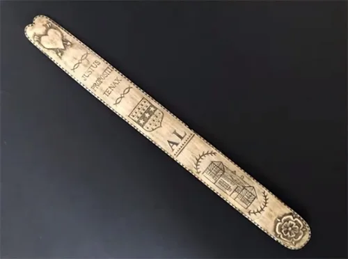 the bone or wooden busk
