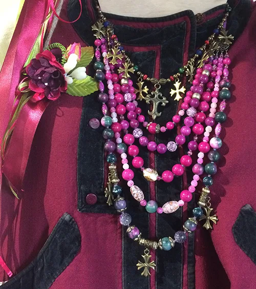 Vintage bride’s attire from central Ukraine, late 19th – early 20th century
