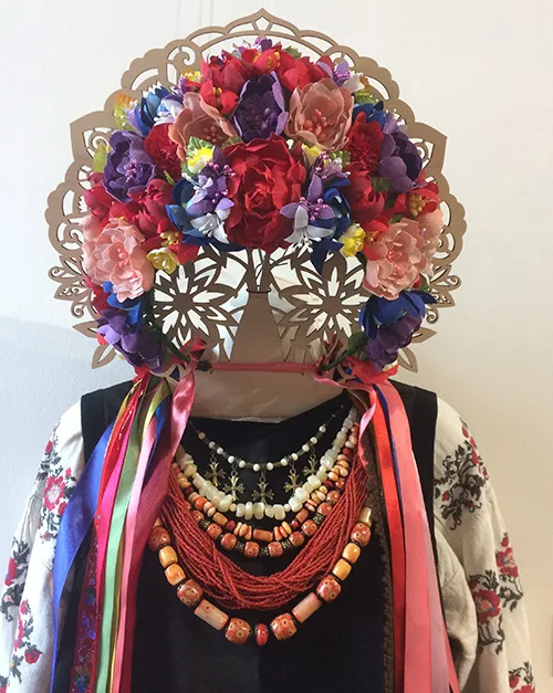 Authentic bridal outfit from Poltava region (central Ukraine), the beginning of the 20th century
