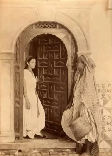 Algerian folk clothing from different regions of the country