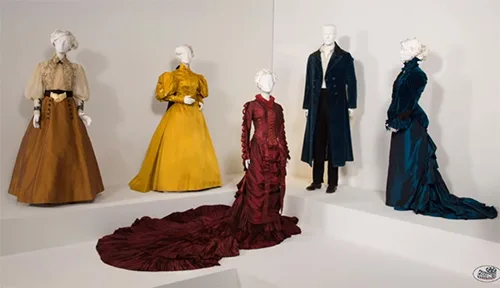 Crimson Peak stage costumes and their real-life historical equivalents. Lucille Sharpe